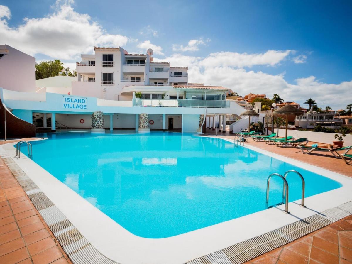 Apartment 486 B Island Village *